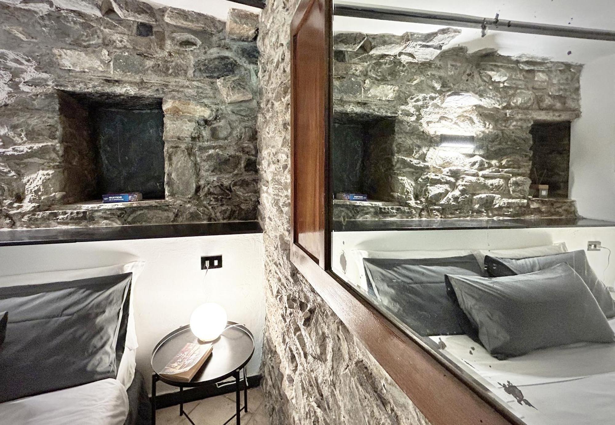 דירות קורניליה Pietra Azzurra, Newly Renovated מראה חיצוני תמונה
